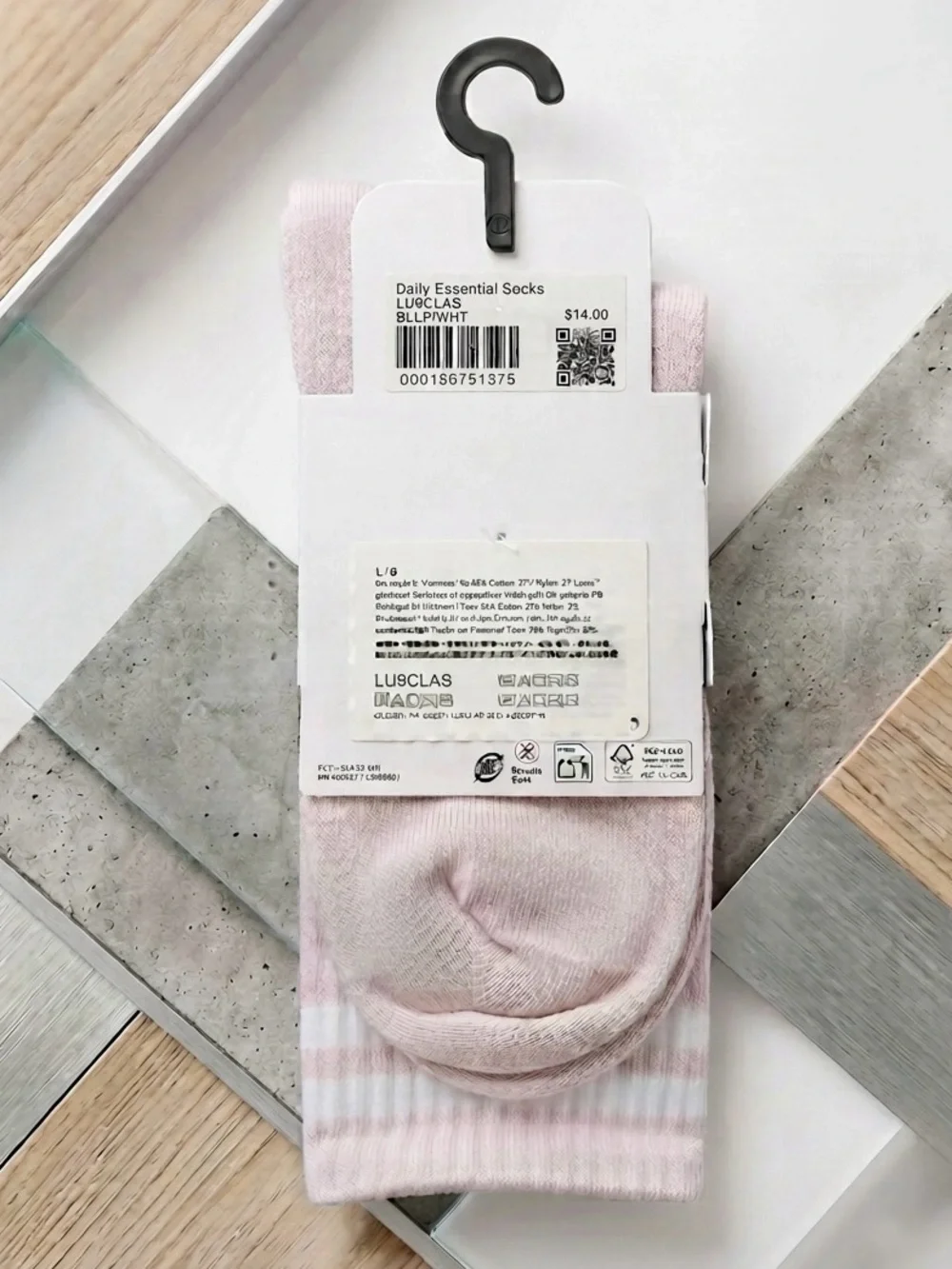 NWT LULULEMON LU9CLAS DAILY ESSENTIAL CREW SOCKS LARGE PINK PEARL WHITE NWT